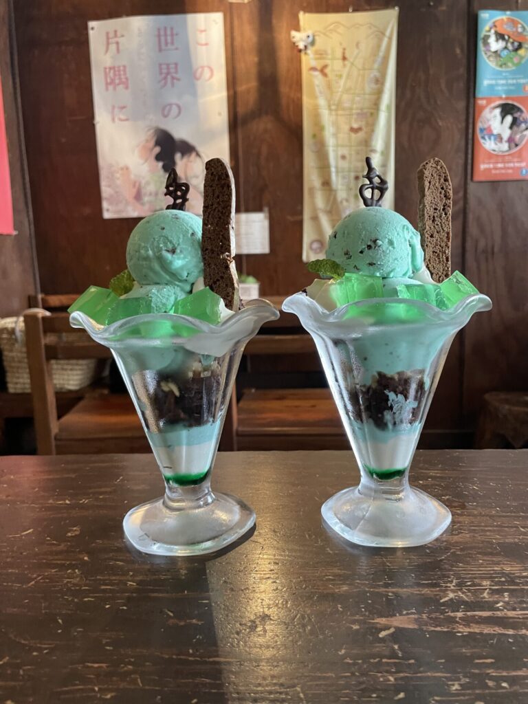 京都「カフェ1001」チョコミントパフェ