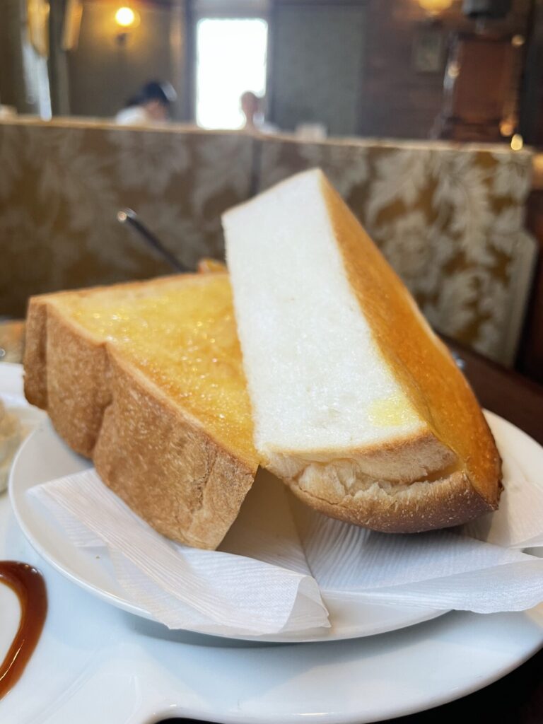 金沢「ぼんじん」のモーニングメニューのトースト