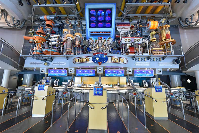 ディズニーランドの安いレストラン
パン・ギャラクティック・ピザ・ポートの外観
