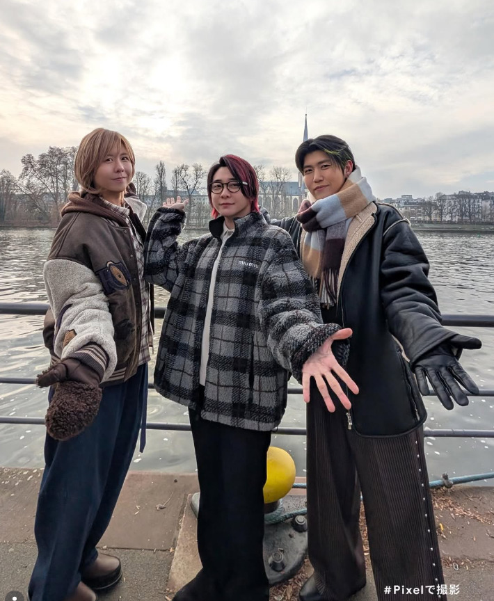 ミセスグリーンアップルのメンバーの3ショット